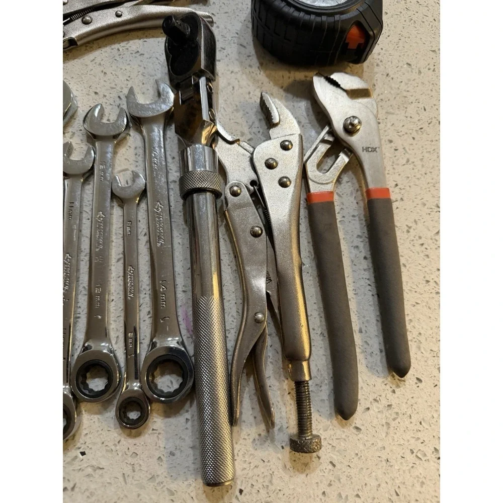 39 Pc Mix Tools‎ With DeWalt Bag